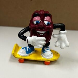Vintage 1989 Calrab Applause California Raisins Skater 2" Mini Figure